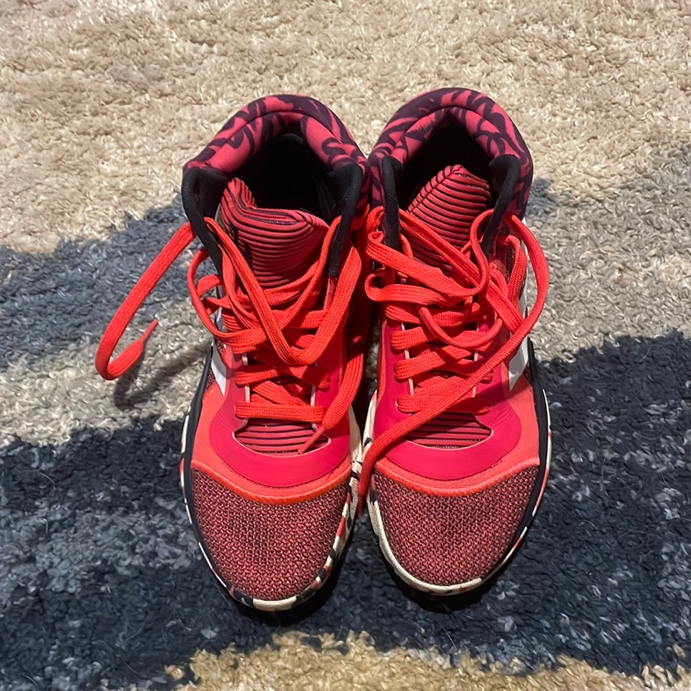 Girls sneakers